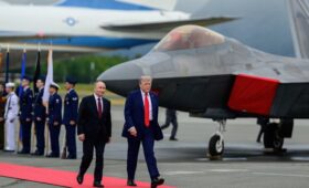CNN: Трамп рассчитывает, что Путин поддержит идею трехстороннего саммита
