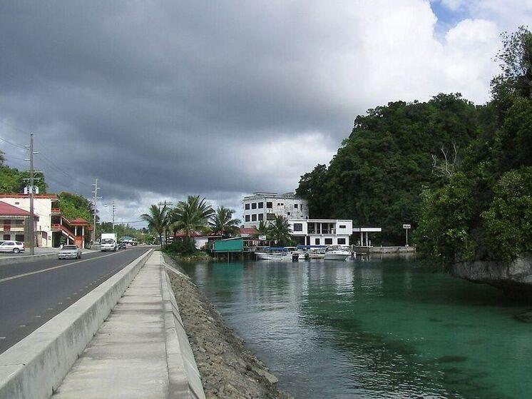 Крошечная островная страна согласилась принять выдворенных из США мигрантов