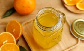 Назван напиток, который спасёт после переедания за новогодним столом