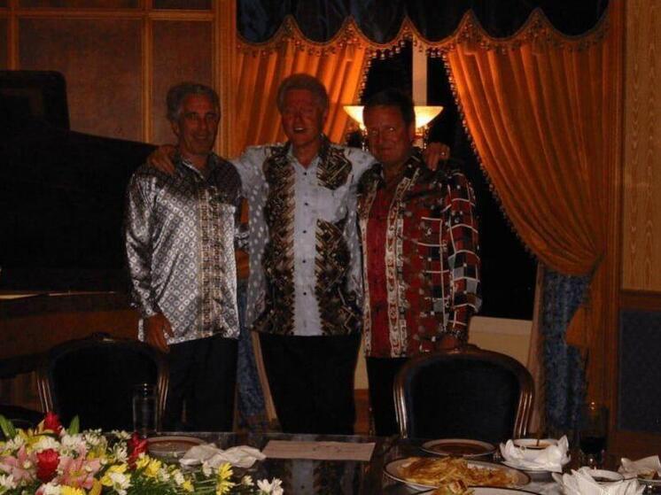 Осталось около миллиона не опубликованных еще документов из компрометирующего «досье Эпштейна» Осталось около миллиона не опубликованных еще документов из компрометирующего «досье Эпштейна»