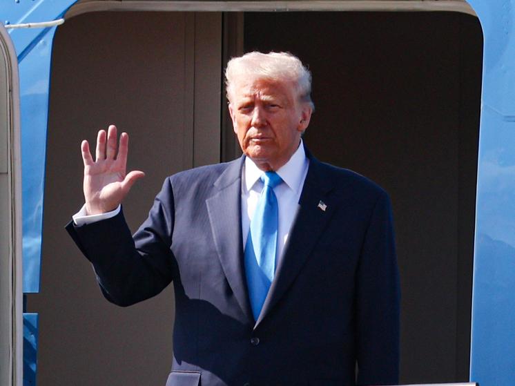 Трампу хотят запретить саморекламу на объектах США