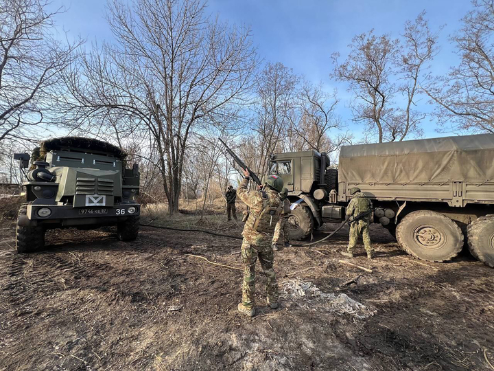 Не заправишь &mdash; не поедешь: специалисты Службы горючего рассказали о работе на СВО