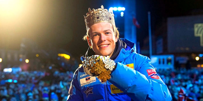 Залужный во время обыска СБУ в его офисе грозил Ермаку военными в Киеве Залужный во время обыска СБУ в его офисе грозил Ермаку военными в Киеве