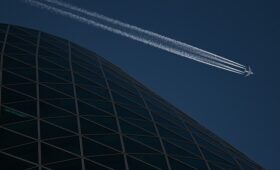 Бахрейн и Кувейт 30-е сутки подряд оставили воздушное пространство закрытым