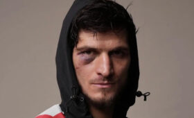 Дэнис призвал UFC дать Евлоеву титульный бой