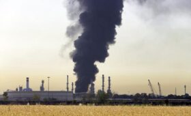 Иран повержен, Трамп распоряжается всей иранской нефтью. И что тогда будет дальше?