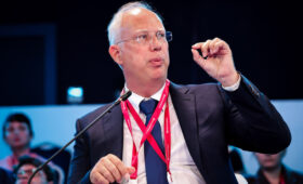 Кирилл Дмитриев продолжит участие в российско-американской рабочей группе