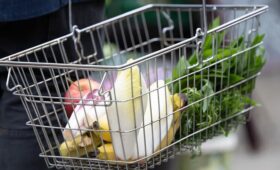 Корзина в двух измерениях: в феврале основные продукты подорожали на 1,3 %