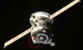 Космонавт Сергей Кудь-Сверчков успешно пристыковал корабль «Прогресс-МС 33» к станции в ручном режиме