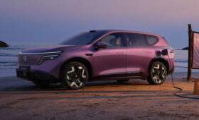 Кроссовер Nissan NX8: интерьер и прием заказов