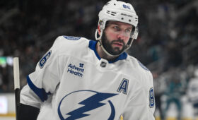 Кучеров – второй после Ягра и Гретцки, Бобровский – в топ-7 лучших вратарей по победам