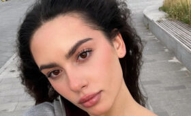 Лала Крамаренко показала, чему научилась на уроках вокала