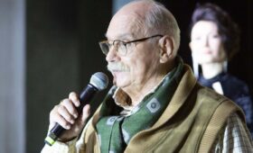 Михалков поблагодарил Путина за возвращение Михаила Ефремова на сцену