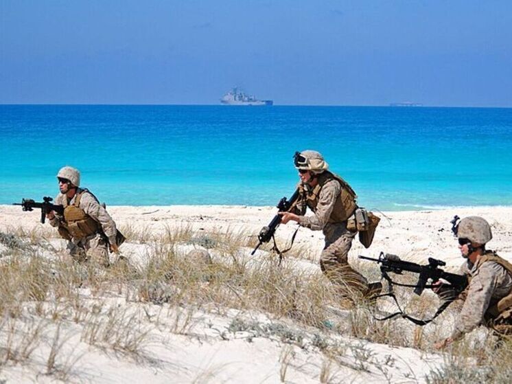 Названы последствия отправки морских пехотинцев США в зону войны Названы последствия отправки морских пехотинцев США в зону войны