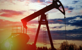 Нефтяная цена Ормуза: почему Европе, возможно, придётся на время забыть о санкциях в отношении России