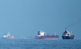 Новые правила Ормуза: Американец — стоять! Русский — проезжай! Остальные — деньги на бочку (с нефтью)