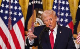 «Очень скоро лишится должности»: Трамп раскрыл будущее Макрона