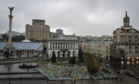 Похоже, в Киеве уже озаботились строительством группового мавзолея для Зеленского