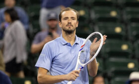 Приключения Даниила Медведева в Майами: скандал с багажом и ответ ИИ