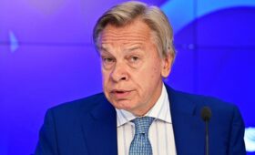 Пушков прокомментировал фотографию премьер-министра Израиля с шестью пальцами