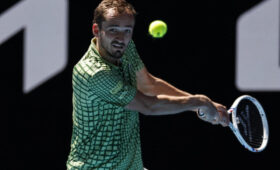 Соболенко призвала изменить правила турниров после инцидента с Медведевым