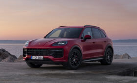 Стало известно, когда на рынок выйдет новый Porsche Cayenne с ДВС