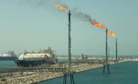 «Структурный перелом на рынке газа на годы вперед»: эксперты оценили последствия ударов по газовым мощностям Ирана и Катара