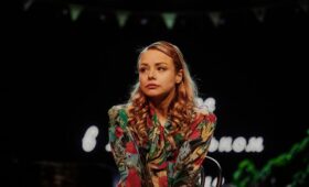 Театр на Трубной расскажет историю сложных отношений «Не любишь, ну и пусть»
