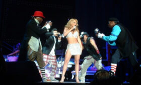 У Мэрайи Кэри закончилось терпение из-за Зала славы рок-н-ролла