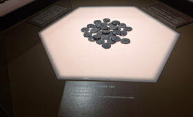 В Москве показали, как выглядели тридцать сребреников, за которые Иуда продал Христа