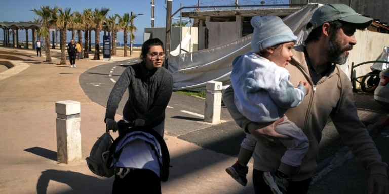 В Пакистане громят консульство США: Мусульманский мир в гневе после убийства Али Хаменеи