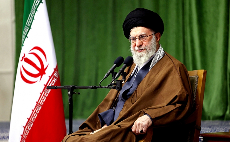 В Пакистане громят консульство США: Мусульманский мир в гневе после убийства Али Хаменеи