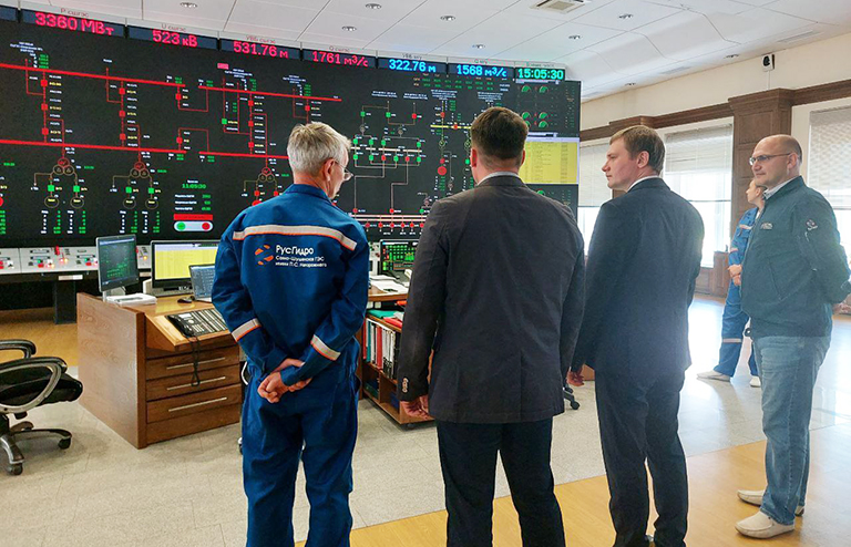 Валентин Коновалов: Хакасия имеет все основания войти в учебники мировой истории Валентин Коновалов: Хакасия имеет все основания войти в учебники мировой истории