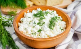 Врачи назвали еду на ночь, снижающую сахар