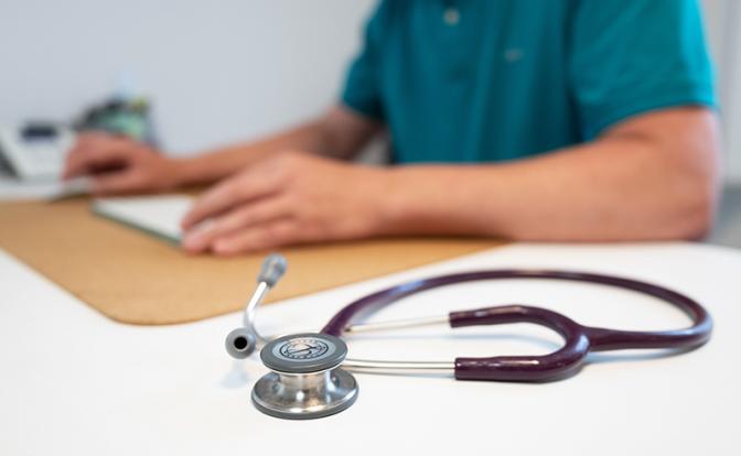 Врачи назвали пять признаков инсульта за недели до приступа Врачи назвали пять признаков инсульта за недели до приступа