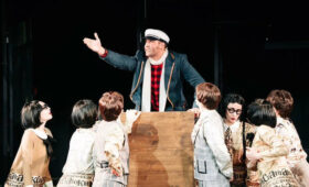 «12 стульев» привезли из Чебоксар