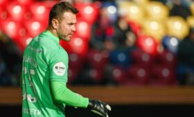 Акинфеев потроллил Дзюбу в ответ на критику судейства в матче «Акрон» — ЦСКА