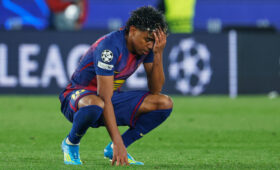 «Атлетико» одной ногой в полуфинале Лиги чемпионов, победив «Барселону» на её поле