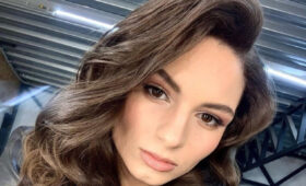 Бадина показала рельефную спину и накачанные руки на черно-белых фото