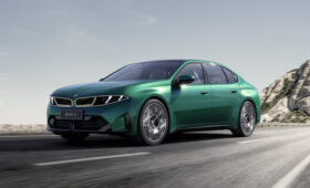 BMW рассекретила седан i3 и кроссовер iX3 с удлинённой колёсной базой