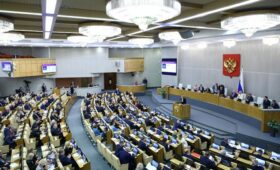 Денис Парфенов, КПРФ: «Когда вопрос зашел о „домиках в теплых странах“, свой хуторок оказался в приоритете»