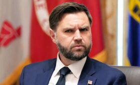 «Джей Ди Вэнс работает на Кремль: если он не помогает нам, значит, помогает русским»