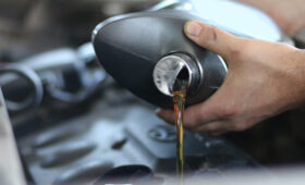 Эксперты рассказали, какое моторное масло выбрать для бензинового и дизельного двигателя