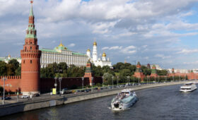 Это остановит конфликт: Кремль призвал Зеленского вывести войска из Донбасса