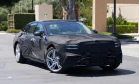 Флагманский седан Genesis G90 приготовился к обновлению