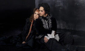 Казанова и Цветаева на одной сцене: в Театре Гоголя соединили вымысел и страшную прозу 1918–1919 годов