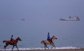 Ключи от Ормуз: Иран назначил цену за проход по важному морскому маршруту