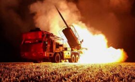 Константин Бондаренко назвал два сценария капитуляции Украины: один маловероятный, второй — упаси бог!