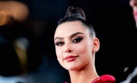 Крамаренко восхитила элегантностью образа и изящной фигурой