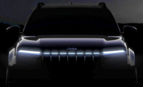 Кроссовер Jeep Avenger готовится к рестайлингу: первые официальные фото